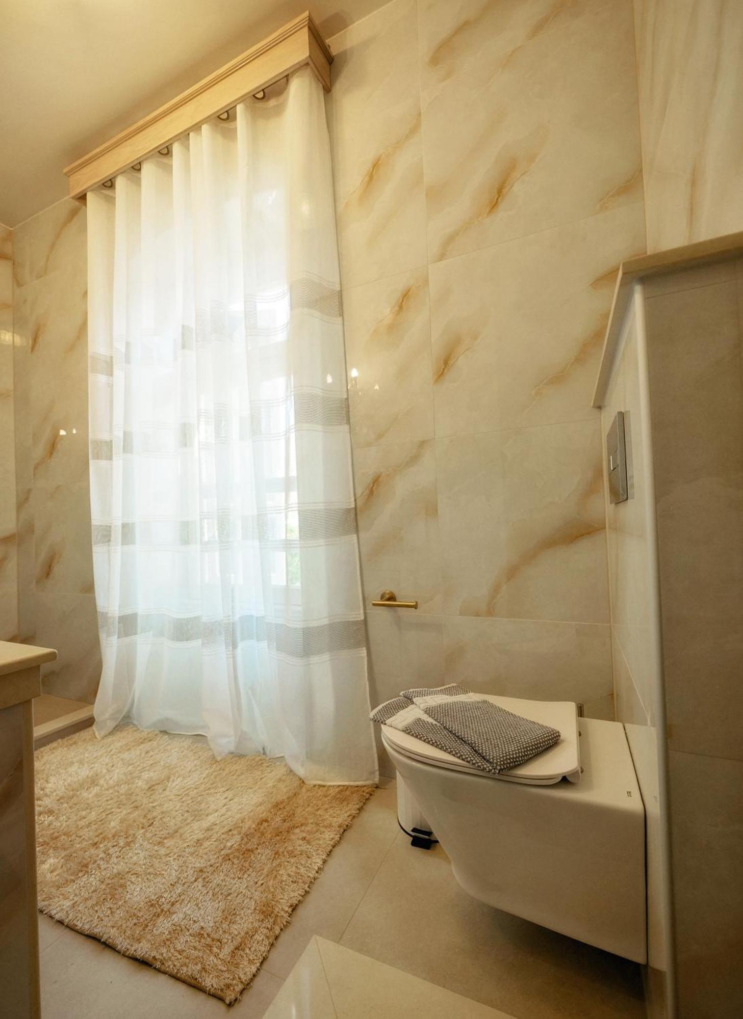 Stema Apartment